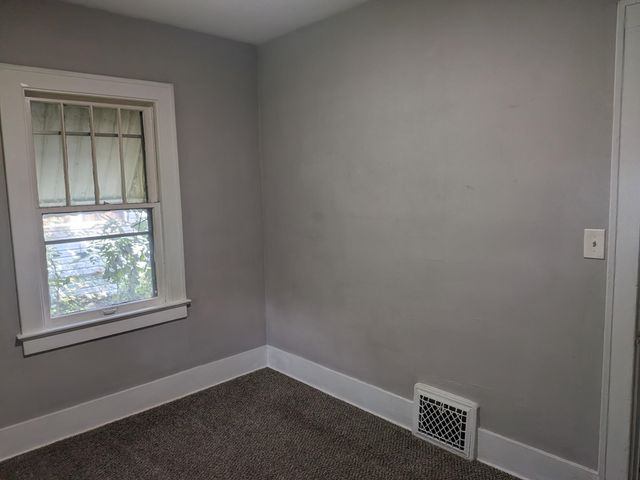 2415 Begole Street, Flint, MI 48504