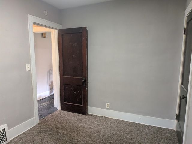 2415 Begole Street, Flint, MI 48504
