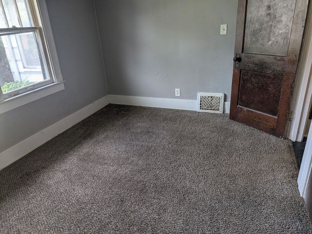 2415 Begole Street, Flint, MI 48504