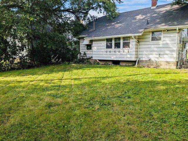 2415 Begole Street, Flint, MI 48504