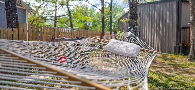 88 Mohawk Drive, Canadian, OK 74425