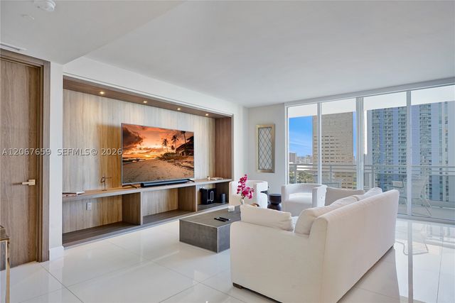 901 Brickell Key Blvd 2507, Miami, FL 33131