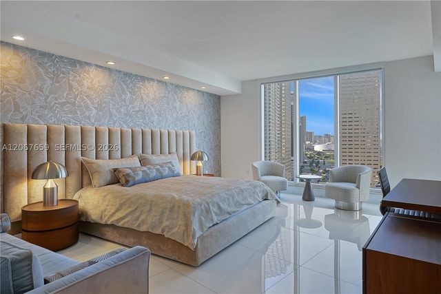 901 Brickell Key Blvd 2507, Miami, FL 33131