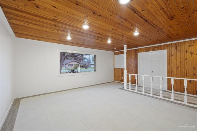 904 E Ithaca Avenue, Mcallen, TX 78501