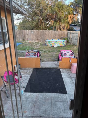 390 SW 7th Rd Road SW, Vero Beach, FL 32962