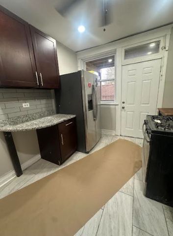 7704 S Aberdeen Street 1S, Chicago, IL 60620