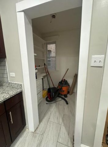 7704 S Aberdeen Street 1S, Chicago, IL 60620