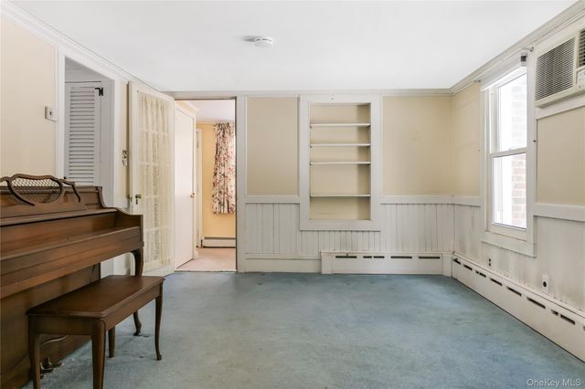 360 S Country Road, Brookhaven, NY 11719