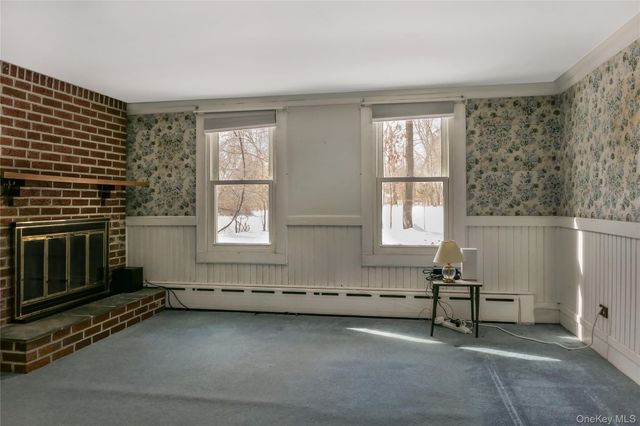 360 S Country Road, Brookhaven, NY 11719