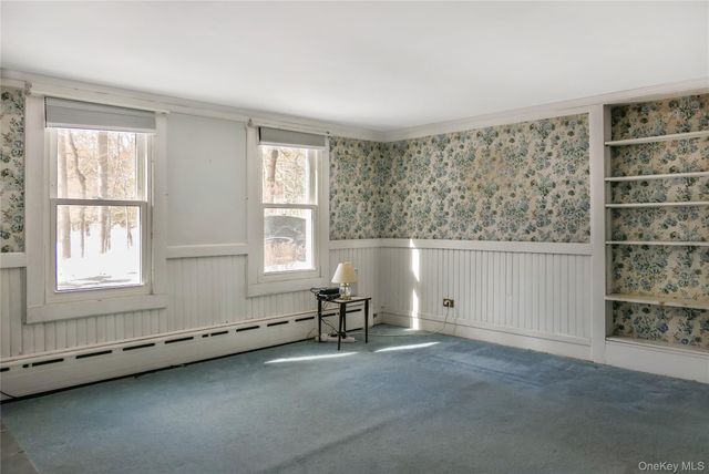 360 S Country Road, Brookhaven, NY 11719