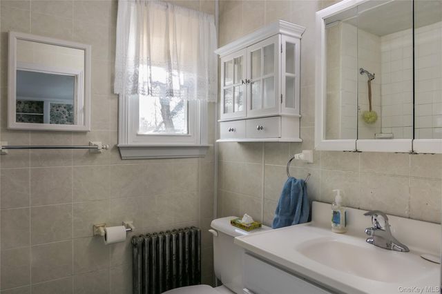 360 S Country Road, Brookhaven, NY 11719