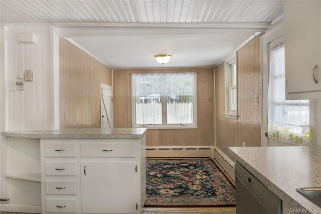 360 S Country Road, Brookhaven, NY 11719