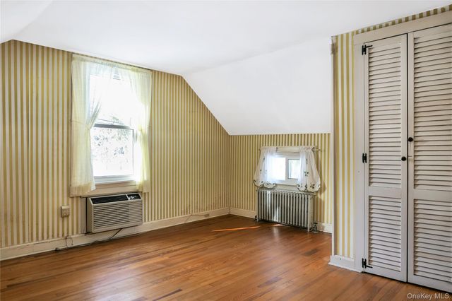 360 S Country Road, Brookhaven, NY 11719