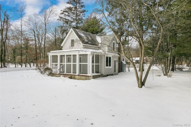 360 S Country Road, Brookhaven, NY 11719