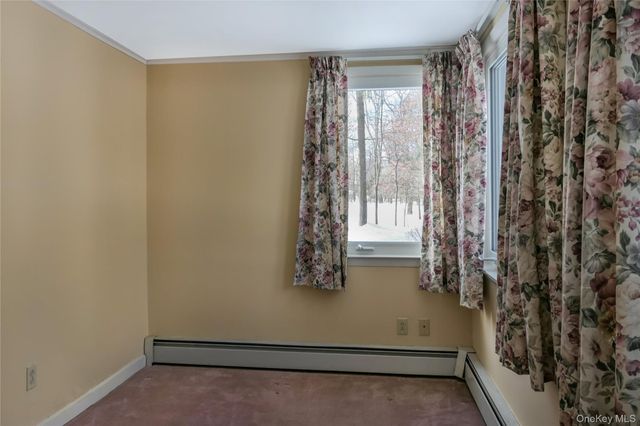 360 S Country Road, Brookhaven, NY 11719