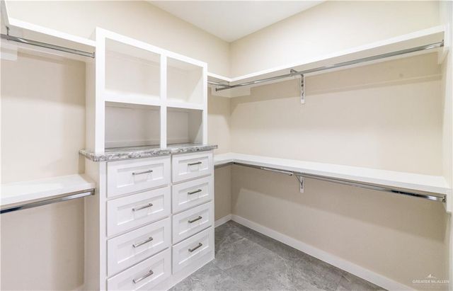 9226 N 25th Lane, Mcallen, TX 78504