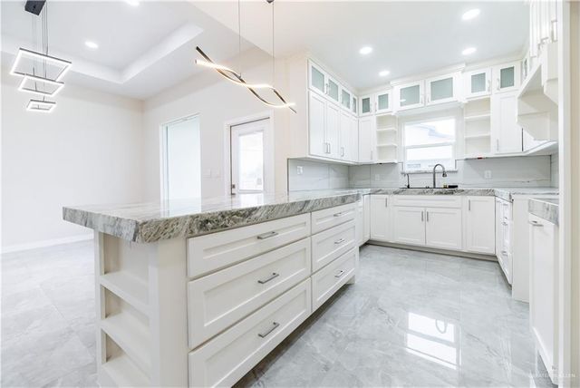 9226 N 25th Lane, Mcallen, TX 78504