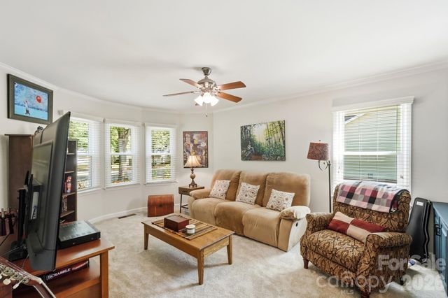 7812 Ridgeloch Place, Charlotte, NC 28226
