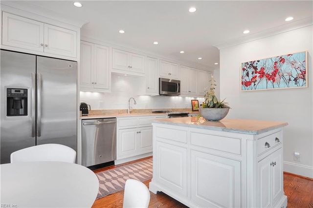 700 Oriole Dr Apt 515, Virginia Beach, VA 23451