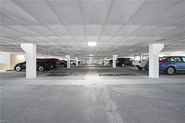 700 Oriole Dr Apt 515, Virginia Beach, VA 23451