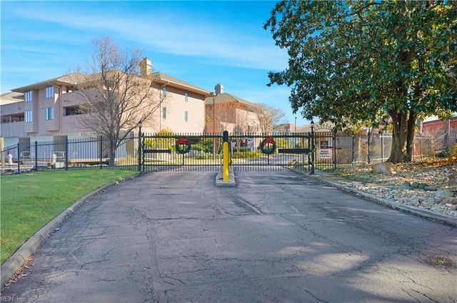 700 Oriole Dr Apt 515, Virginia Beach, VA 23451