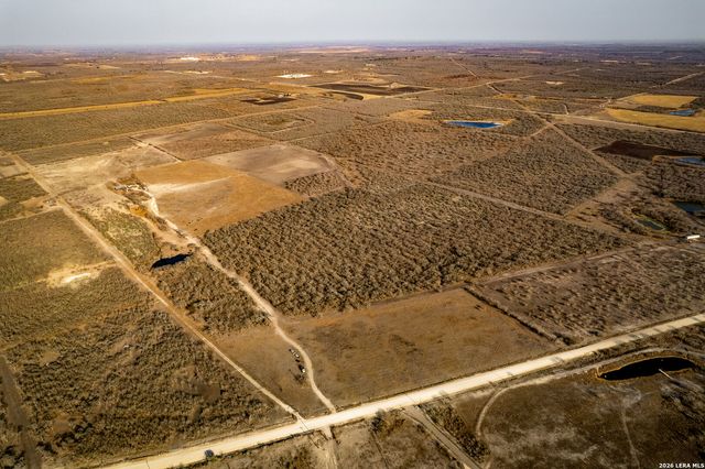 3407 CR 215, Mccoy, TX 78147