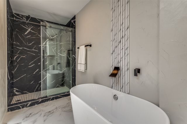 900 Hillside Lane, Flower Mound, TX 75028