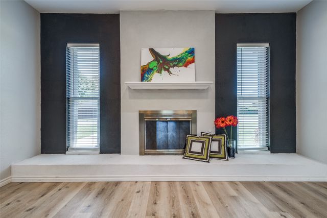 900 Hillside Lane, Flower Mound, TX 75028