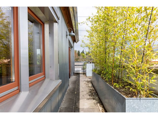 321 MILL St 4, Eugene, OR 97401