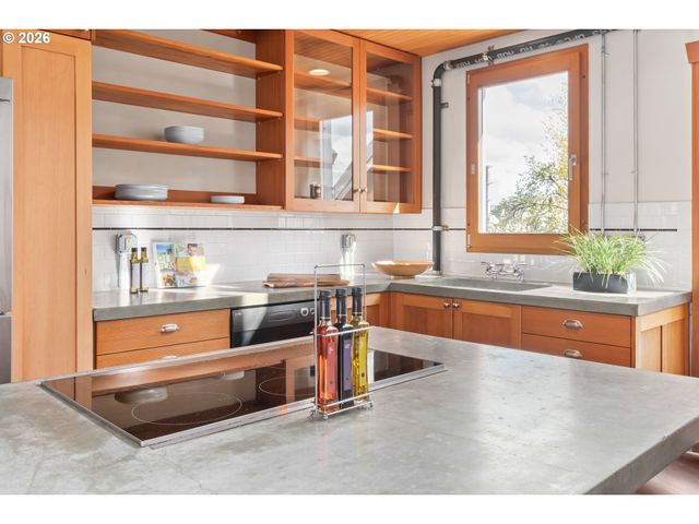 321 MILL St 4, Eugene, OR 97401