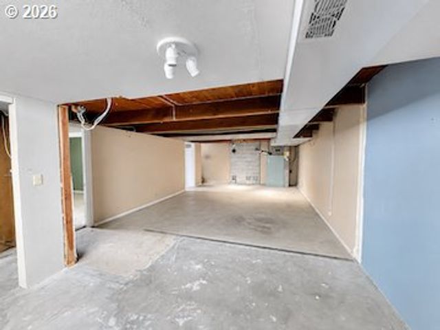 10505 Se LONG St, Portland, OR 97266