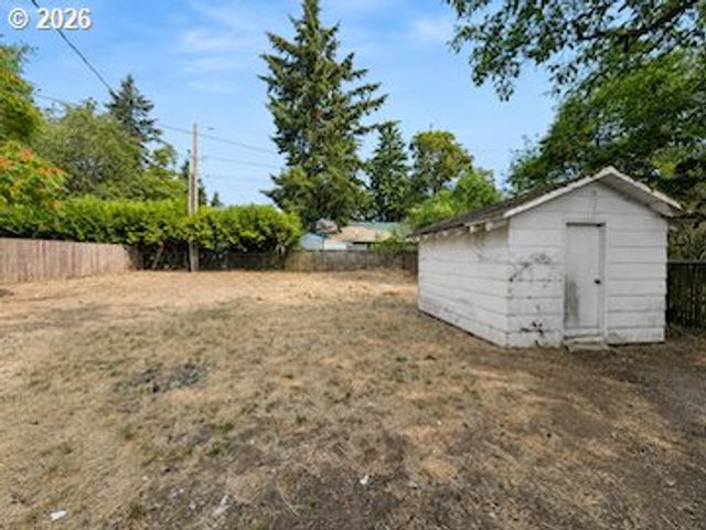10505 Se LONG St, Portland, OR 97266