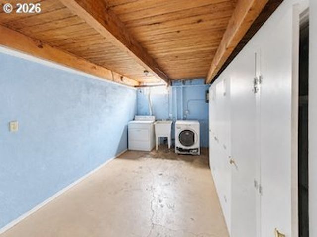 10505 Se LONG St, Portland, OR 97266