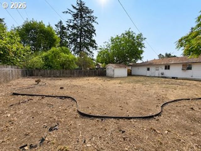 10505 Se LONG St, Portland, OR 97266