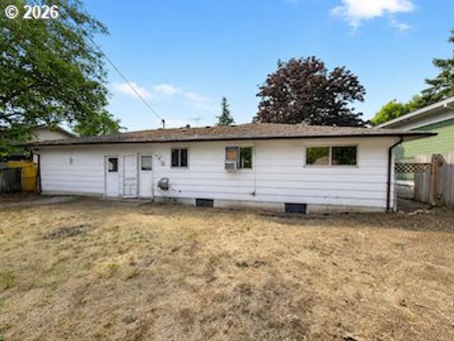 10505 Se LONG St, Portland, OR 97266