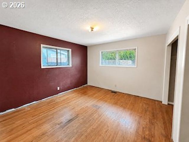 10505 Se LONG St, Portland, OR 97266