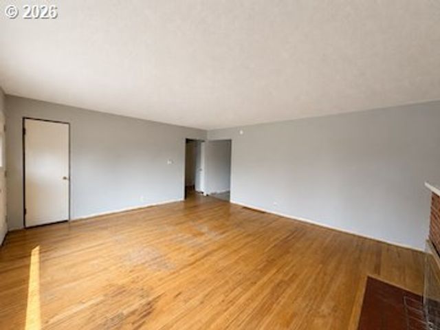 10505 Se LONG St, Portland, OR 97266