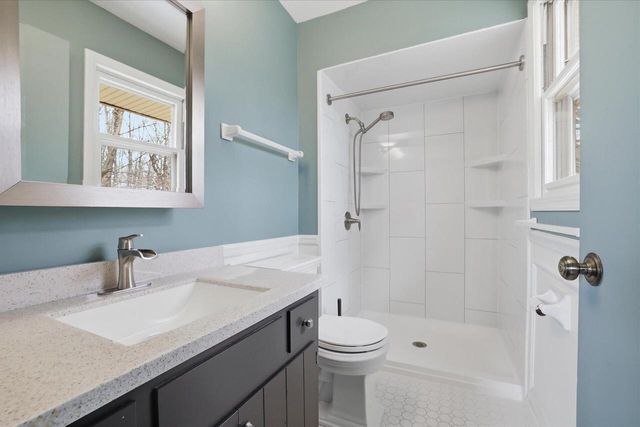 4615 S Camrose AVENUE, New Berlin, WI 53151