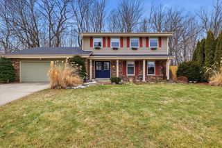 4615 S Camrose AVENUE, New Berlin, WI 53151