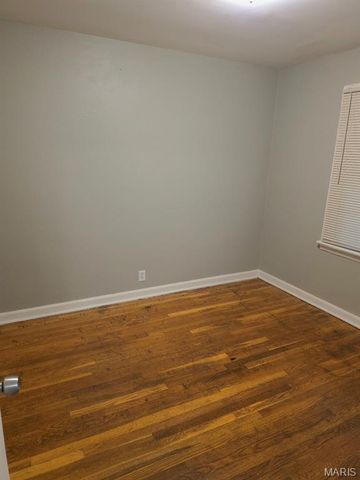 10089 Dwight Drive, Bellefontaine Nghbrs, MO 63137
