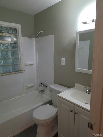 10089 Dwight Drive, Bellefontaine Nghbrs, MO 63137
