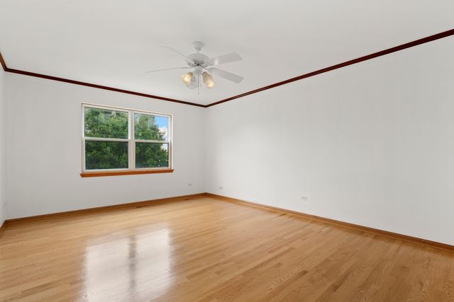 8542 Latrobe Avenue, Burbank, IL 60459
