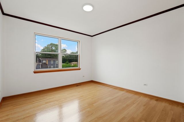 8542 Latrobe Avenue, Burbank, IL 60459