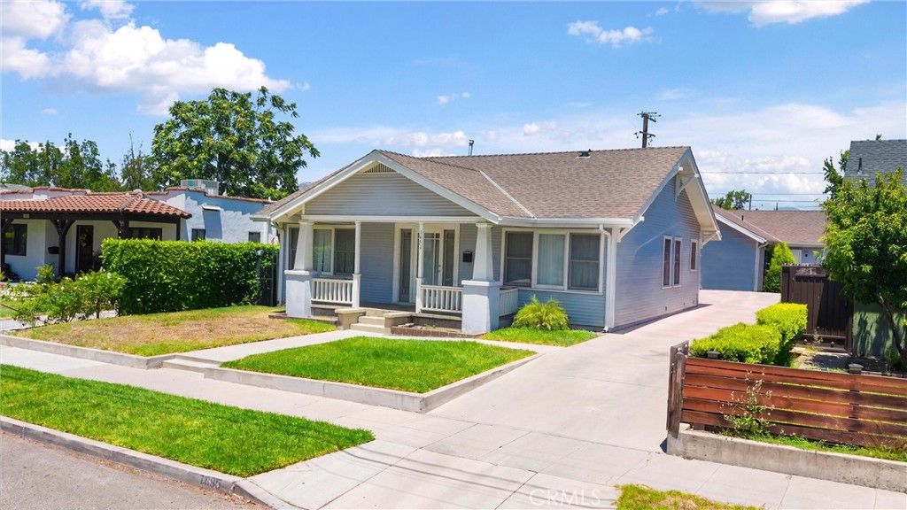Image 10 of property listing at 1451 1455 3rd Street, La Verne, CA 91750
