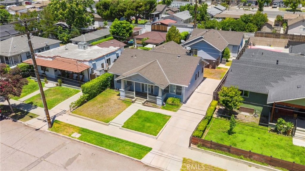 Image 11 of property listing at 1451 1455 3rd Street, La Verne, CA 91750