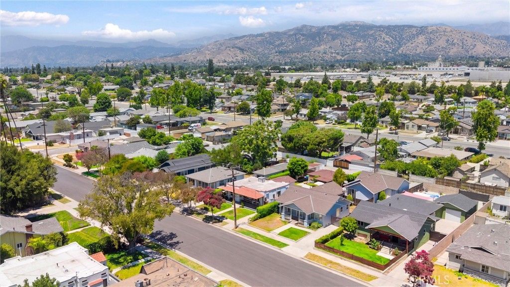 Image 14 of property listing at 1451 1455 3rd Street, La Verne, CA 91750