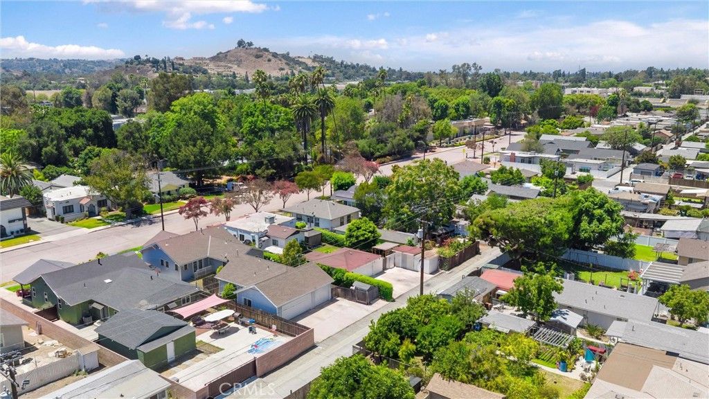 Image 18 of property listing at 1451 1455 3rd Street, La Verne, CA 91750