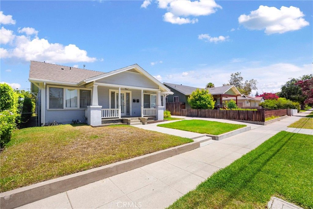 Image 2 of property listing at 1451 1455 3rd Street, La Verne, CA 91750