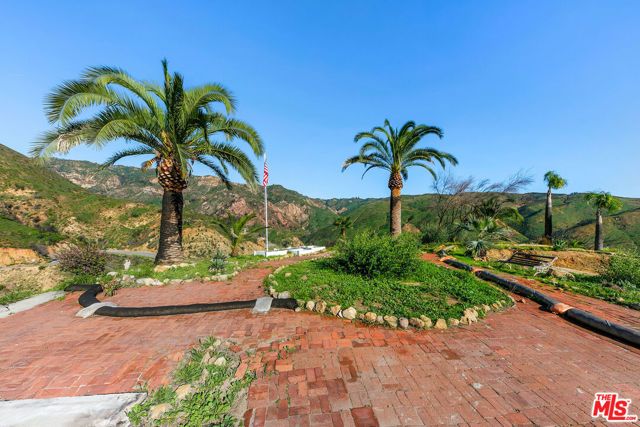 2700 Hume Road, Malibu, CA 90265
