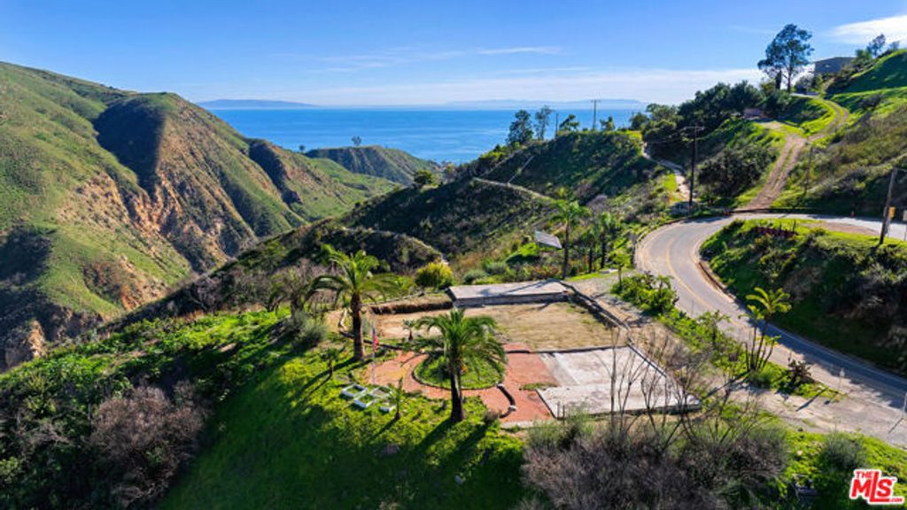 2700 Hume Road, Malibu, CA 90265